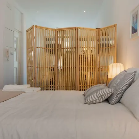 Apartamento Typical Light Filled Graca W Ac, By Timecooler *