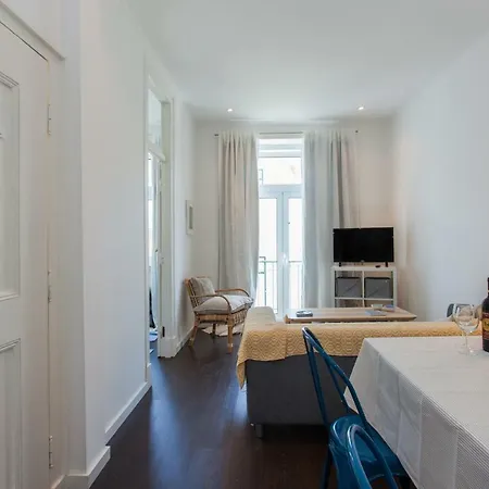 Apartamento Typical Light Filled Graca W Ac, By Timecooler