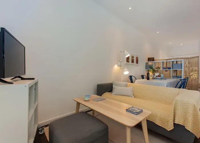 شقة Typical Light Filled Graca W Ac, By Timecooler Lisboa