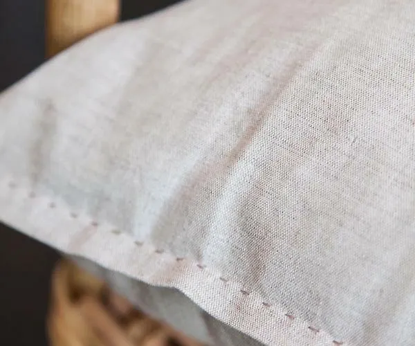 Typical Light Filled Graca W Ac, By Timecooler شقة