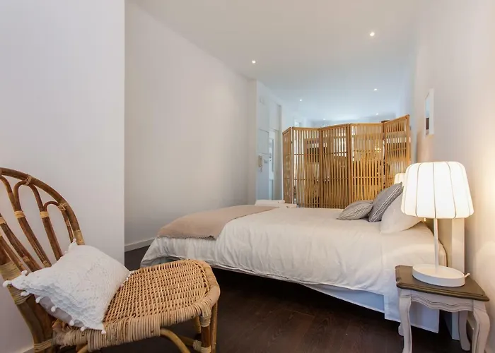 Typical Light Filled Graca W Ac, By Timecooler *