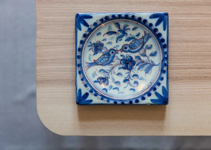 Typical Light Filled Graca W Ac, By Timecooler شقة