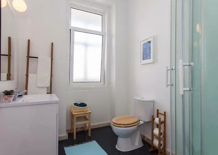 Typical Light Filled Graca W Ac, By Timecooler شقة Lisboa